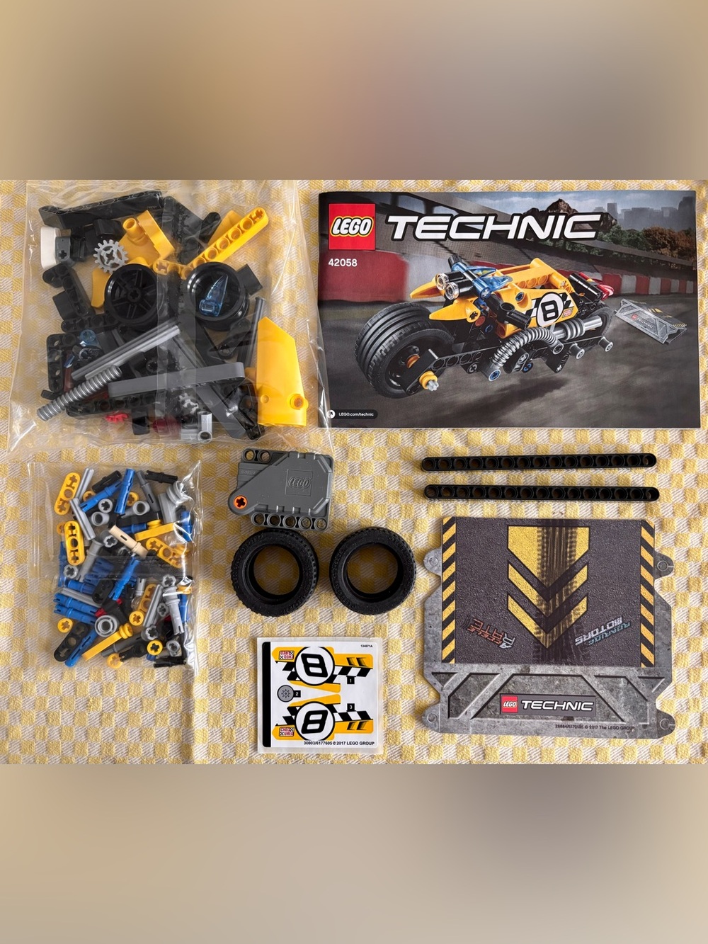 LEGO TECHNIC 42058: Stunt Bike 140 pcs. New Damaged Open Box COMPLETE. Ages 7-14